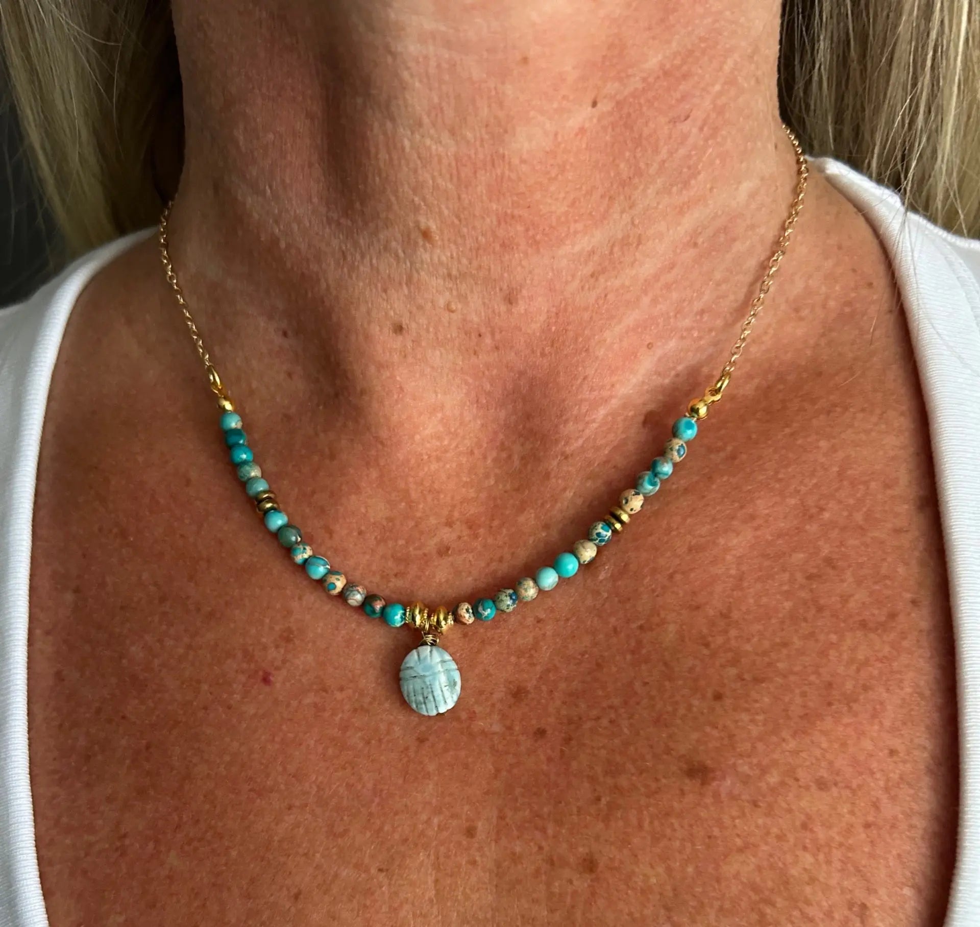 Collier Mia Scarabée https://www.b-tao.be/