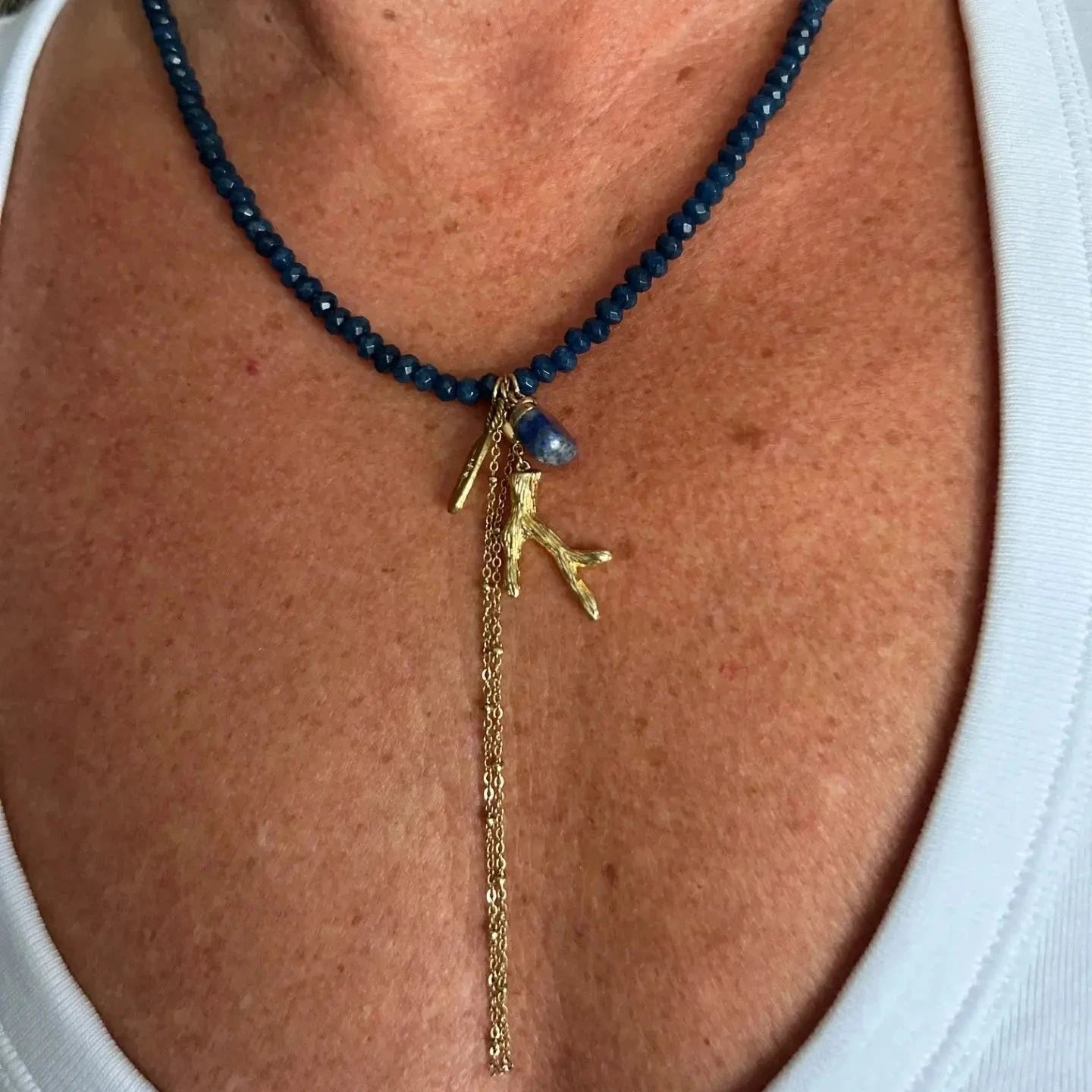 Collier Night Blue https://www.b-tao.be/