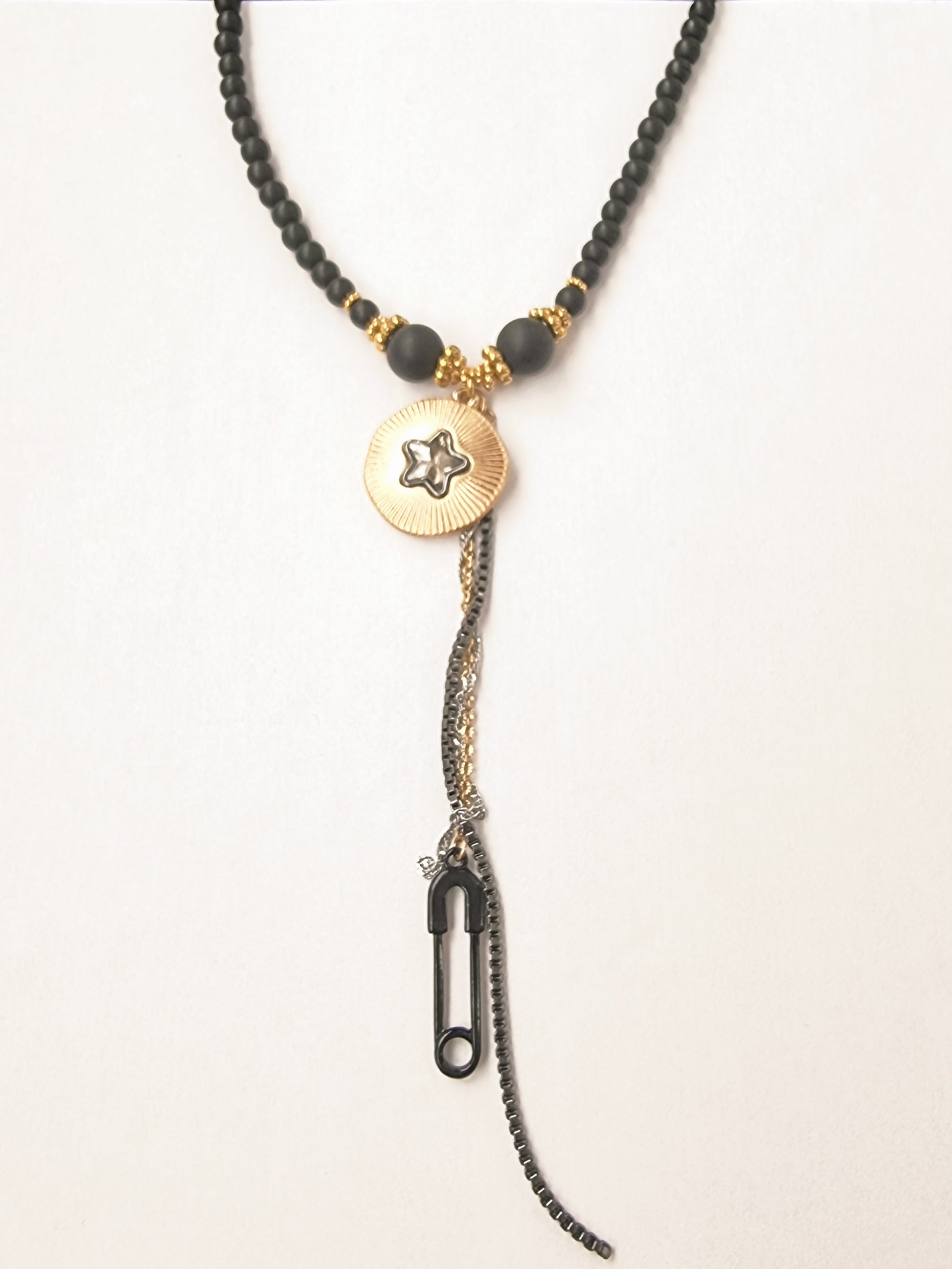 collier "Glam Rock" https://www.b-tao.be/