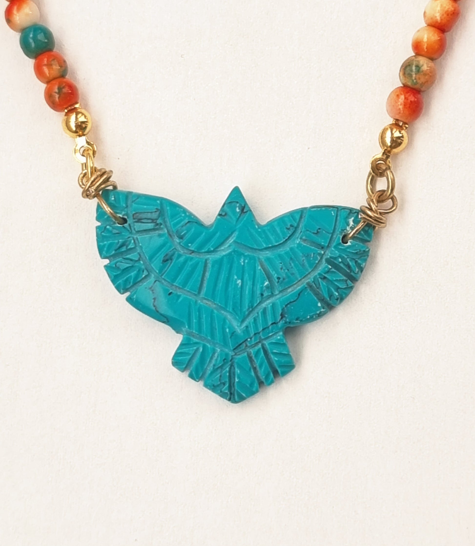 Collier Aigle Turquoise Pierres Naturelles Multicolores - Talisman Vision https://www.b-tao.be/