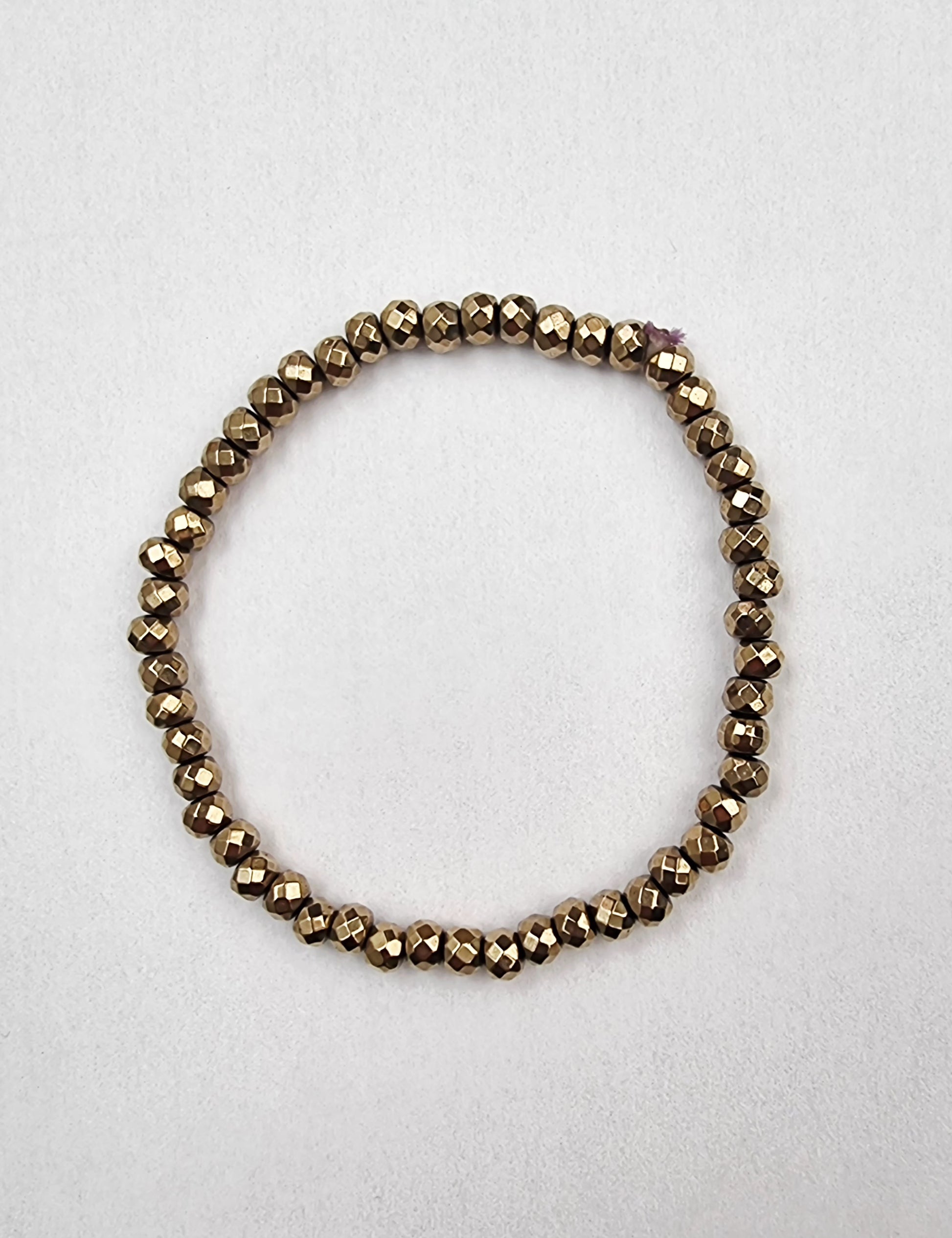 Bracelet Hématite Dorée Rêve d'Or https://www.b-tao.be/