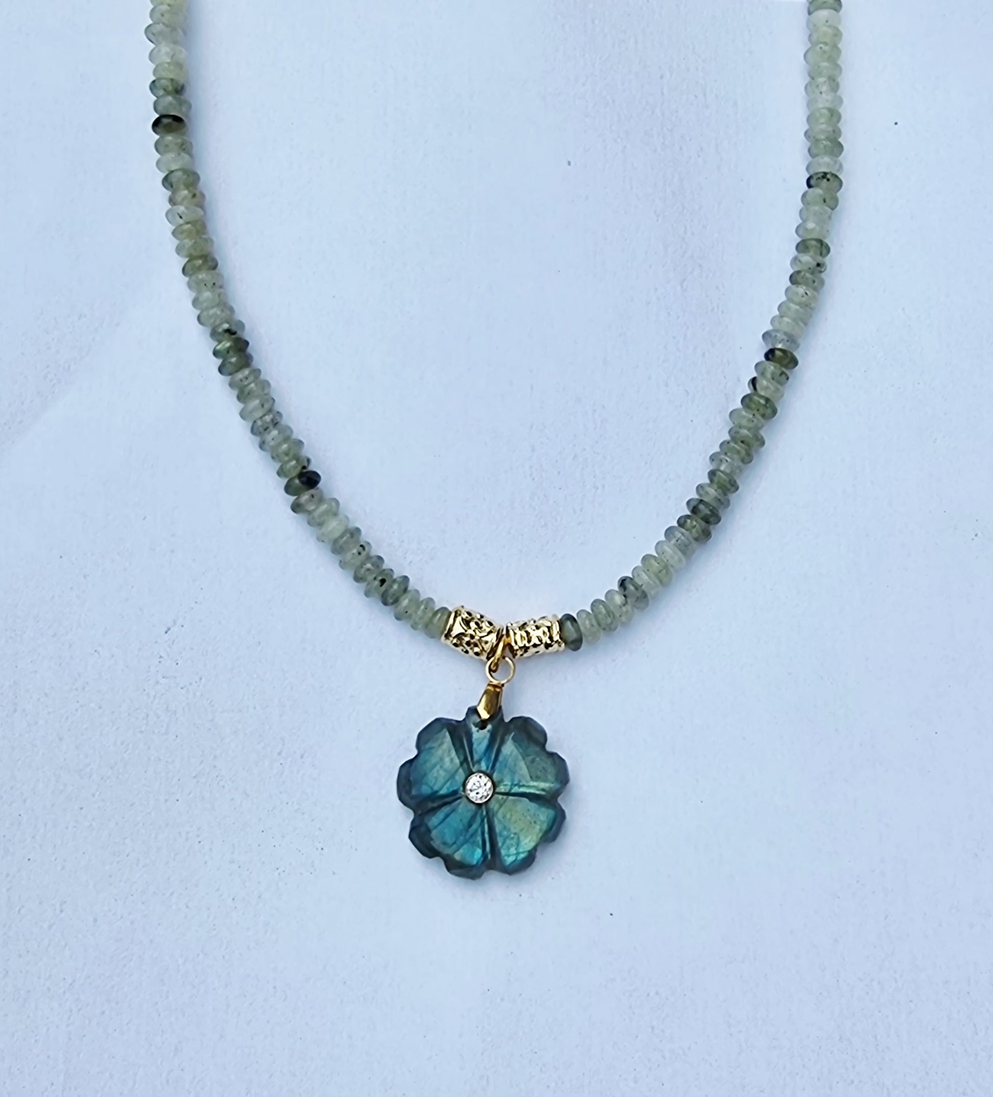 collier " Trèfle d'Ombre " https://www.b-tao.be/