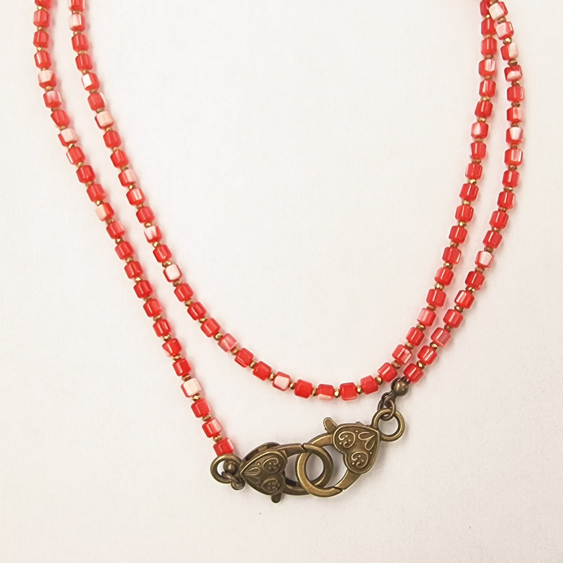 Collier "Mahasiah" https://www.b-tao.be/
