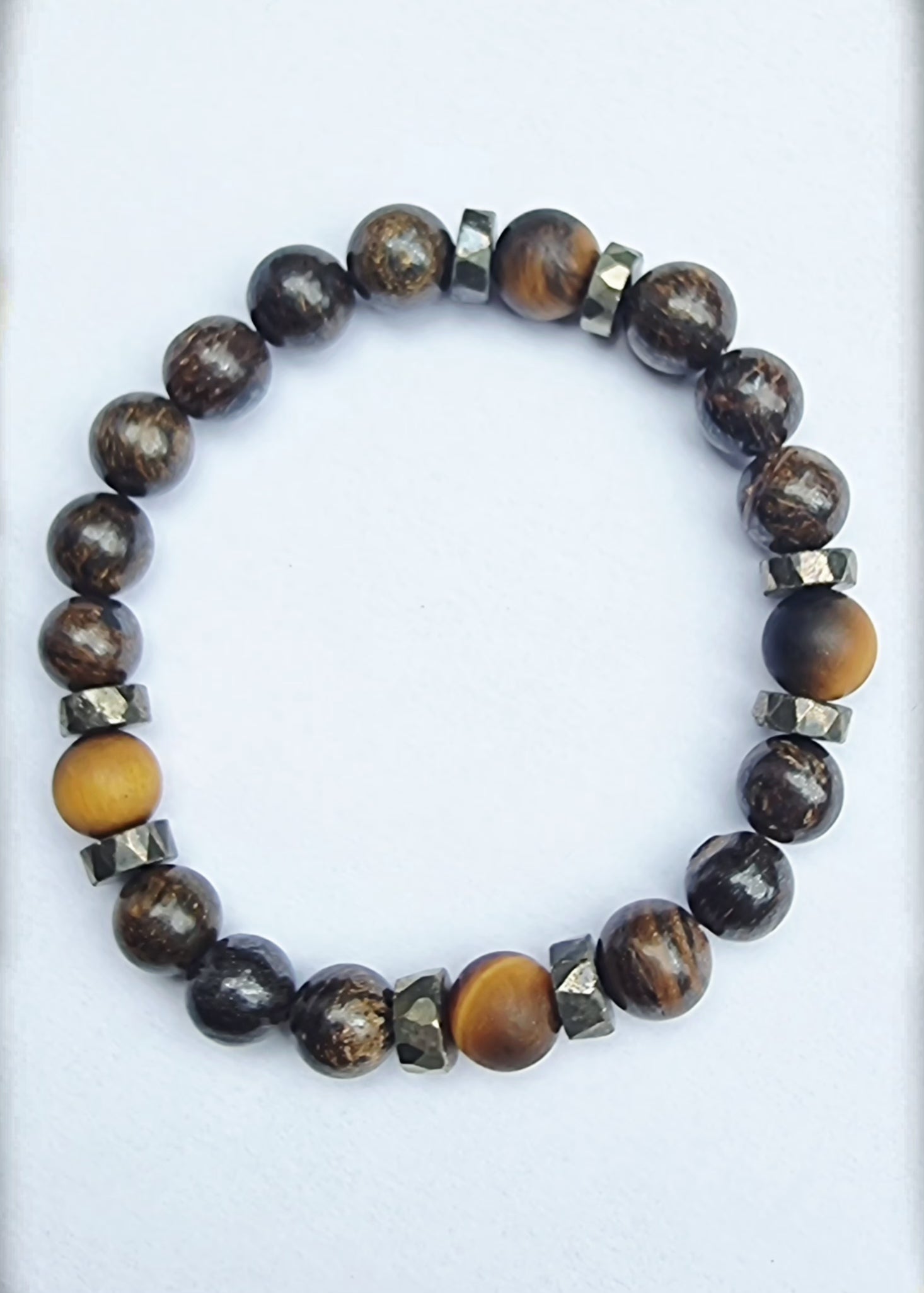 Bracelet https://www.b-tao.be/