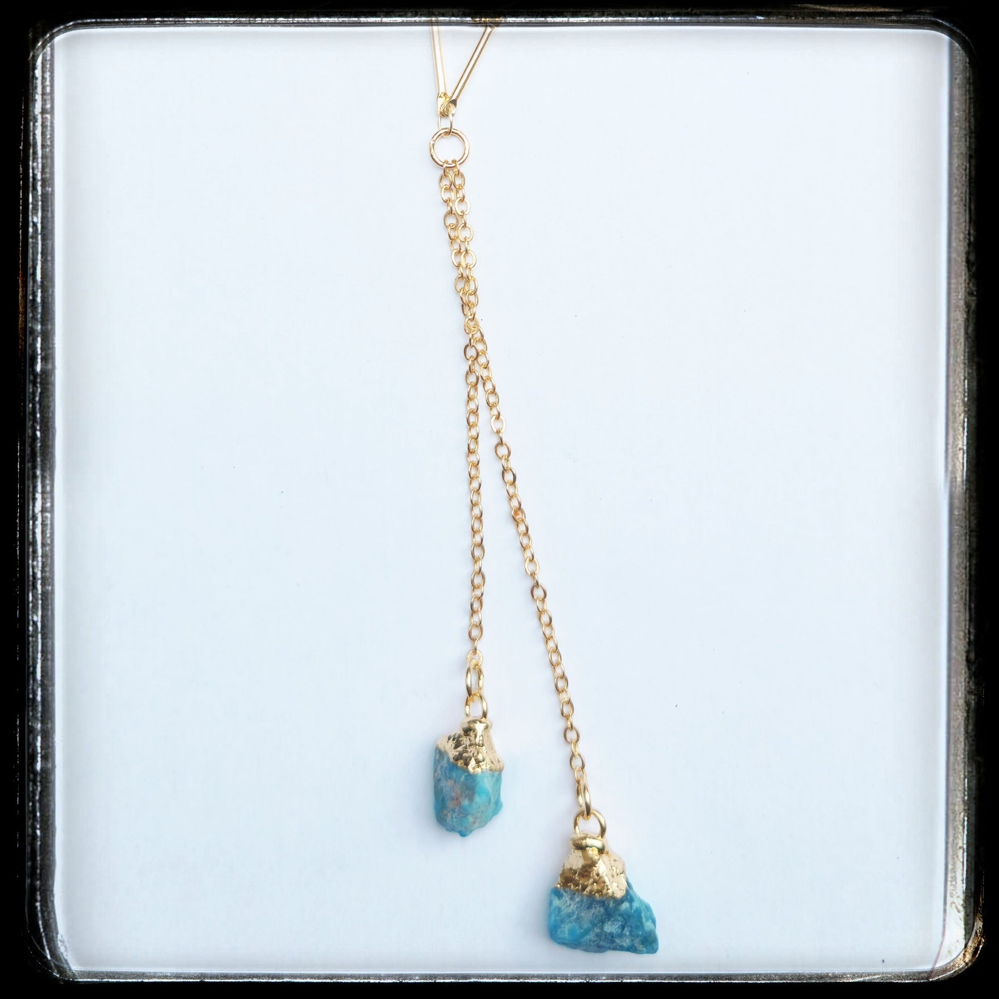 Collier "Esprit d'Apatite" https://www.b-tao.be/