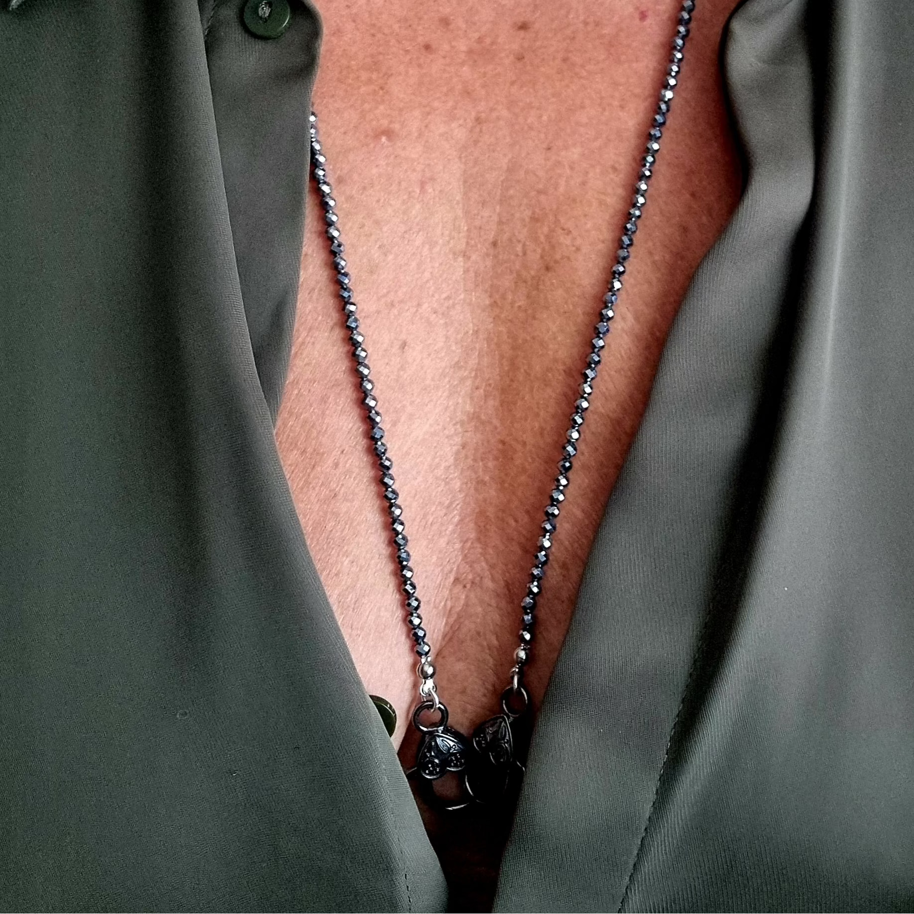 collier " Mahasiah Coeur d'Ombre " https://www.b-tao.be/