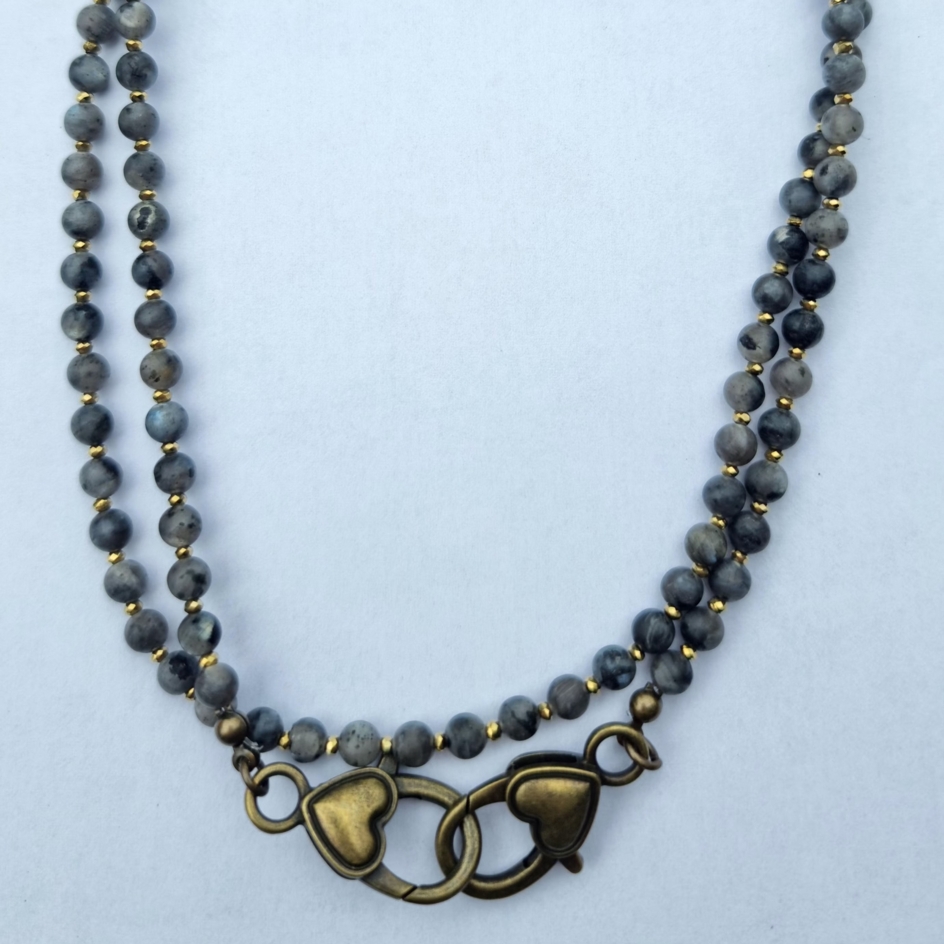 Collier "Mahasiah" https://www.b-tao.be/