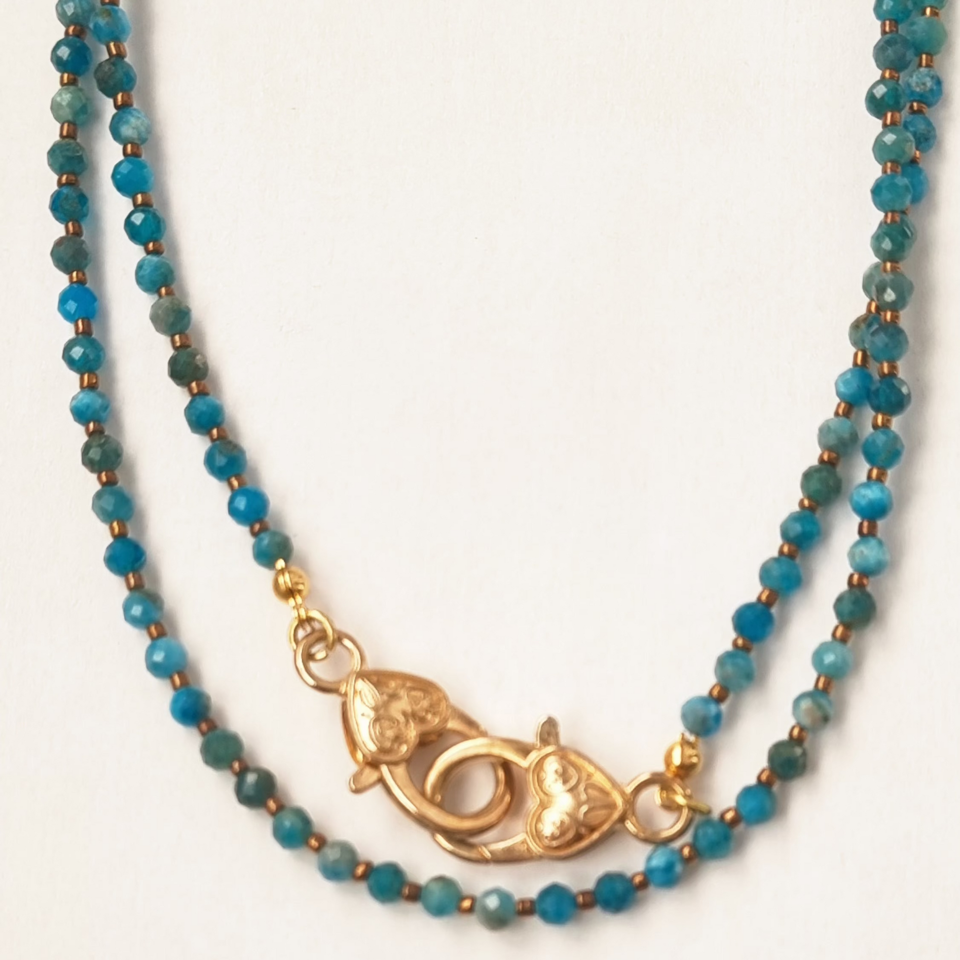 Collier "Mahasiah" https://www.b-tao.be/