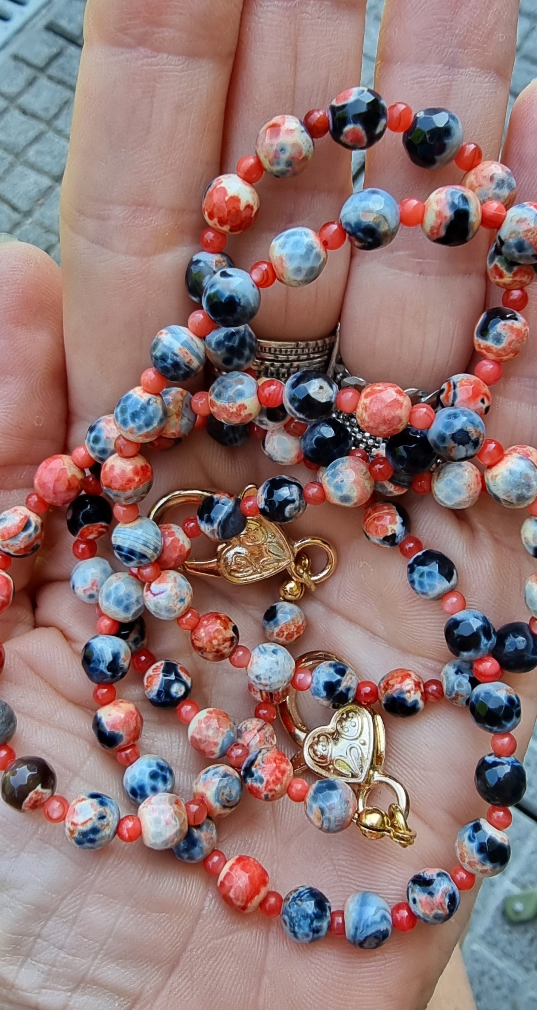 Collier "Mahasiah" https://www.b-tao.be/