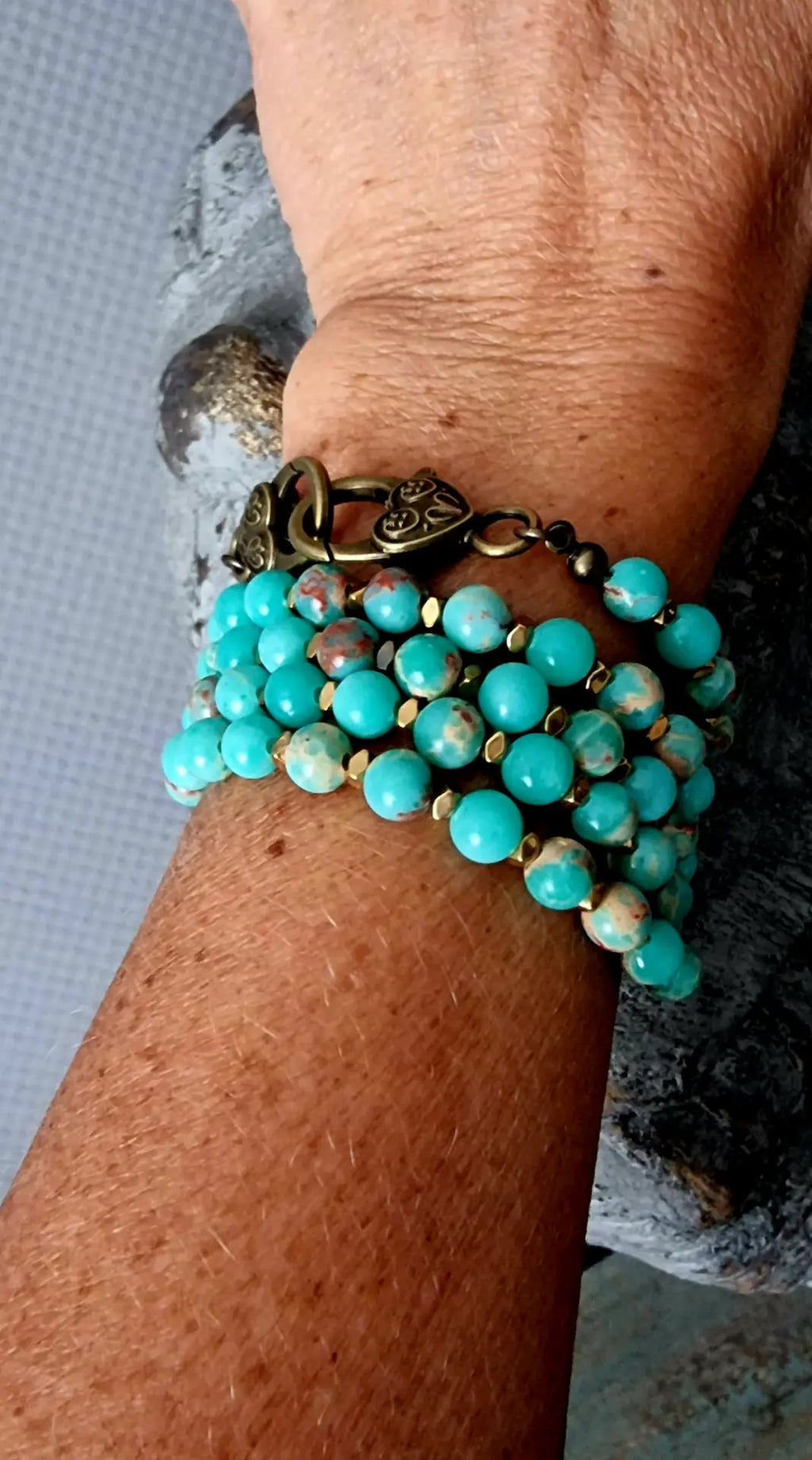 Collier Mahasiah https://www.b-tao.be/